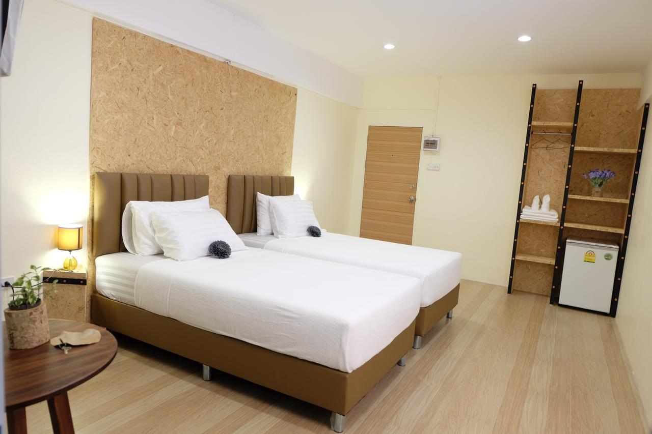 Area 69 Aparthotel Bangkok Buitenkant foto