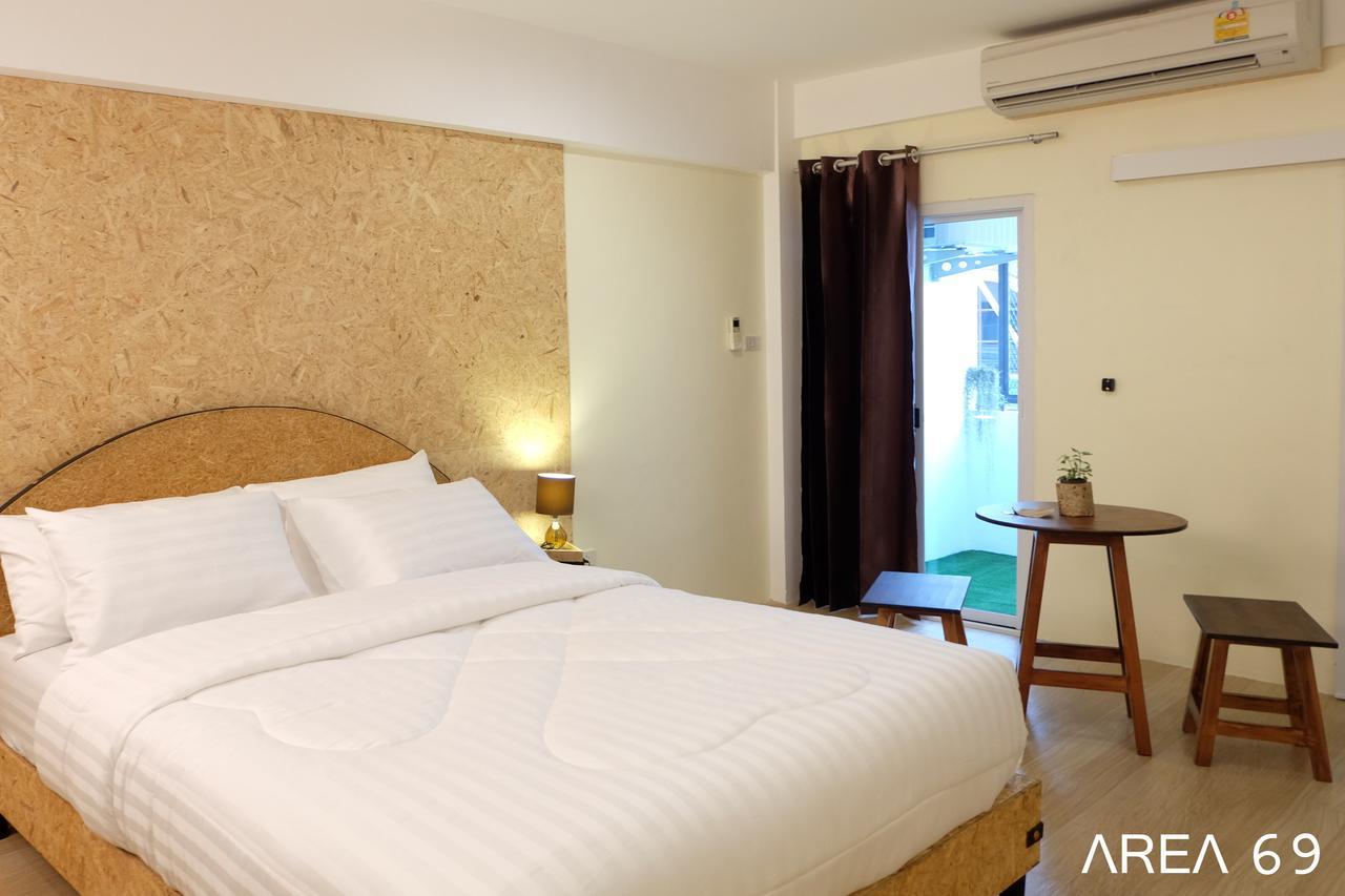 Area 69 Aparthotel Bangkok Buitenkant foto